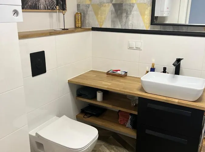 公寓 Uroczy Z Ogrodem *